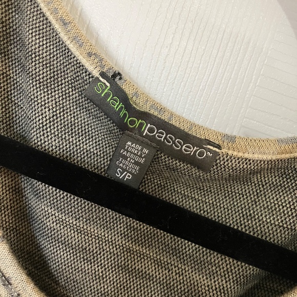 Shannon Passero Pullover/Tunic - Beige/Gold/Navy - Picture 2 of 3